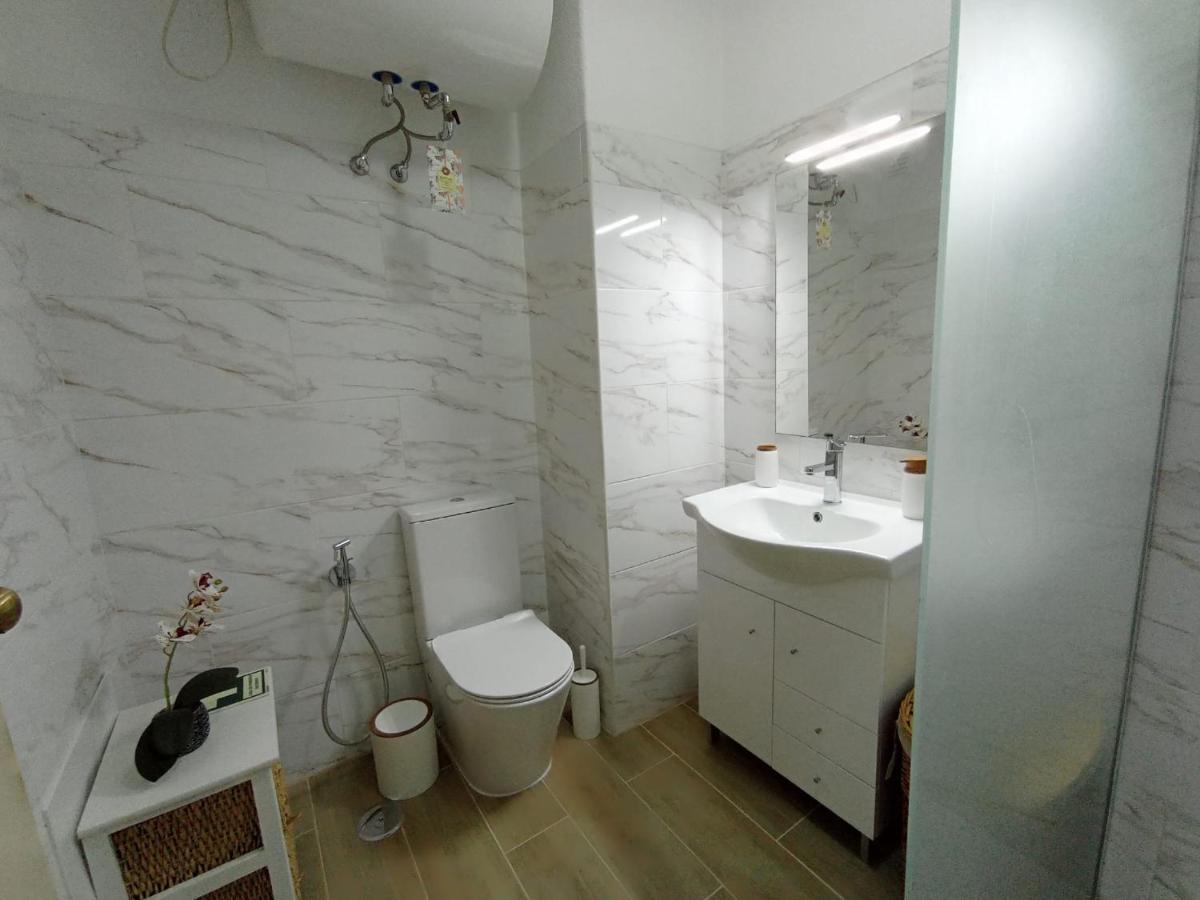 Love Shack Flat In Quarteira Center Εξωτερικό φωτογραφία
