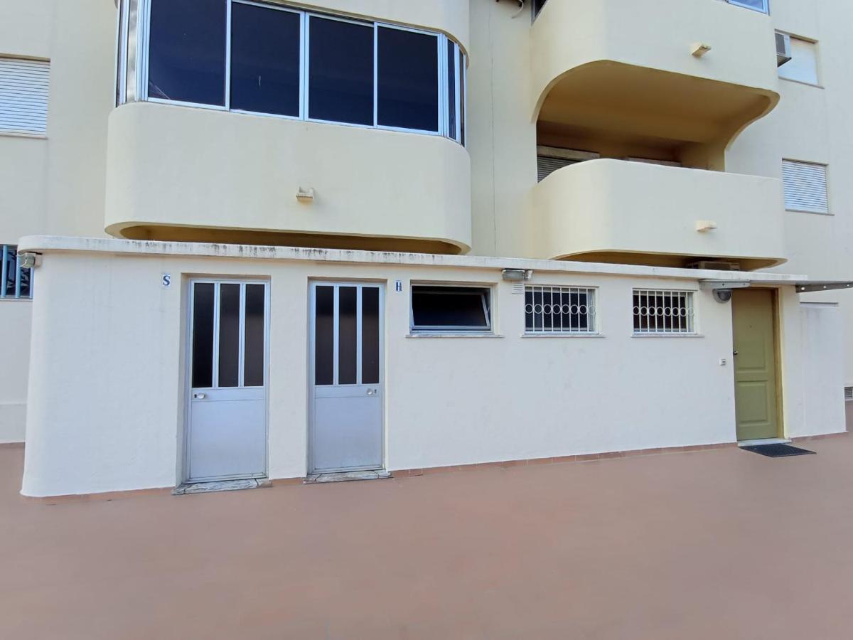 Love Shack Flat In Quarteira Center Εξωτερικό φωτογραφία