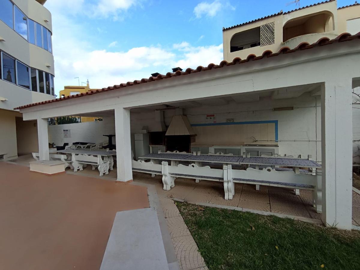Love Shack Flat In Quarteira Center Εξωτερικό φωτογραφία