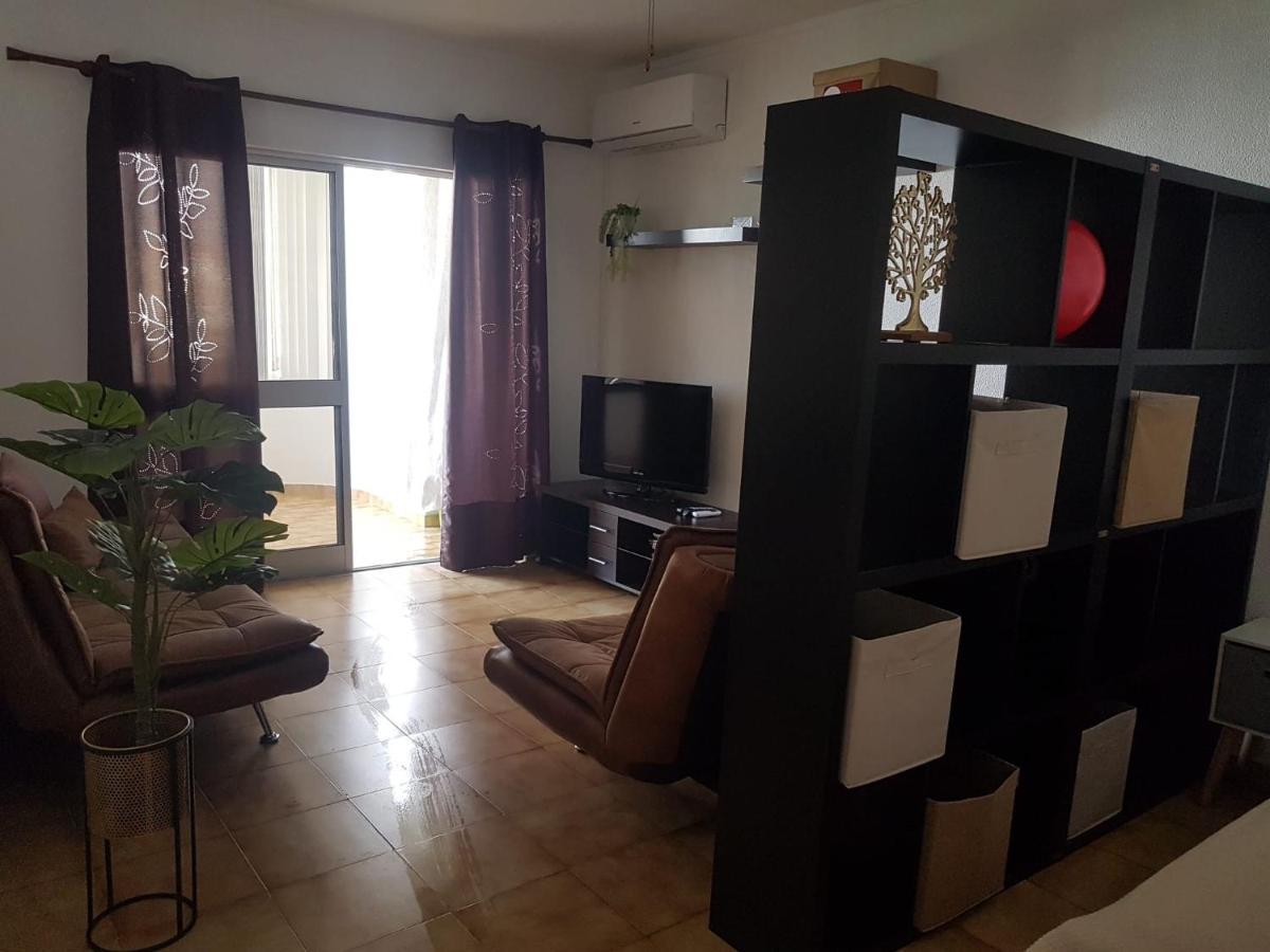 Love Shack Flat In Quarteira Center Εξωτερικό φωτογραφία